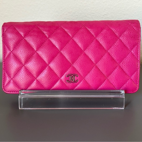 Chanel Bifold Fuchsia / Pink Quilted Caviar Leather Wallet - Picture 1 of 16